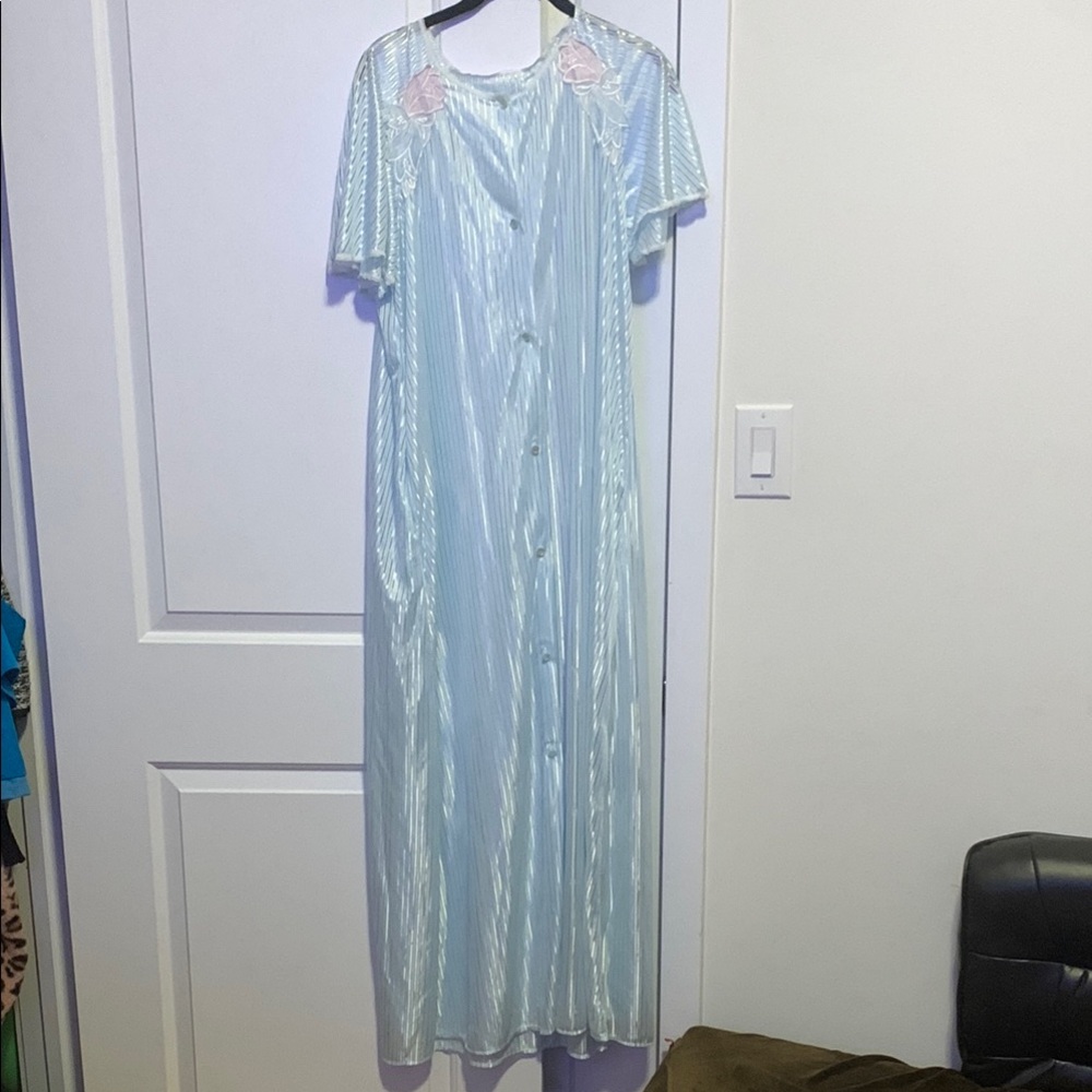 Vintage blue sheer robe XL